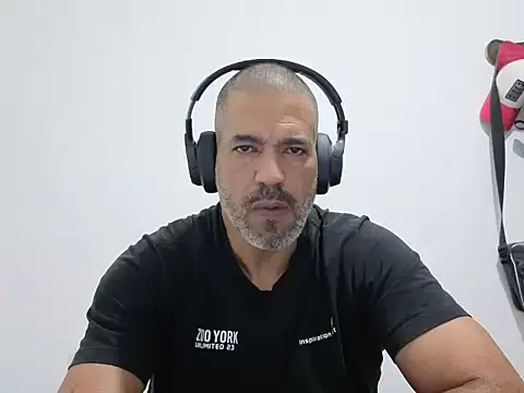 jackbigcock11 webcam