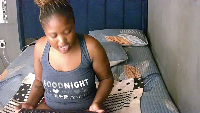 FREAKBARBIE02 webcam