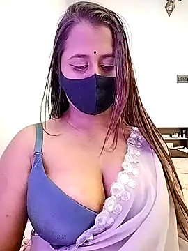 LoveLy-Soneya webcam