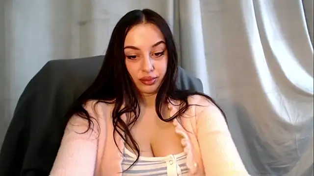 courtneyPerfect webcam