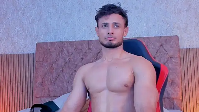 Adonys_Lewis_ webcam