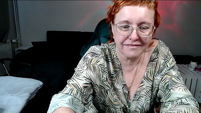 joannaandneighbour (F mature) - Blowjob