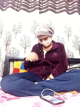 Webcam Model (Gullapi)  is live.Free join now!