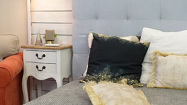 isabellamysty - IsabellaMysty's free webcam - UK Sex Cams