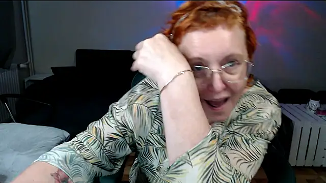 joannaandneighbour (G mature) - Blowjob