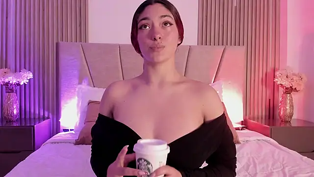 Victoria_Beaumont webcam