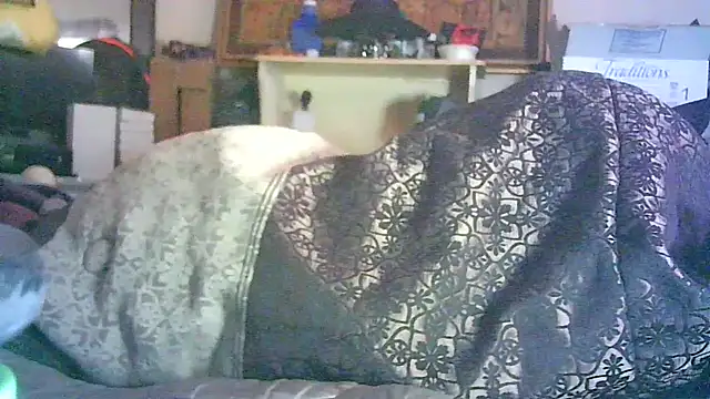 ON3YOULLN3VER_FIR3 webcam