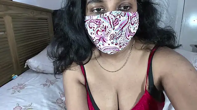 arathynambyarmallu (F milf) - pussy close up