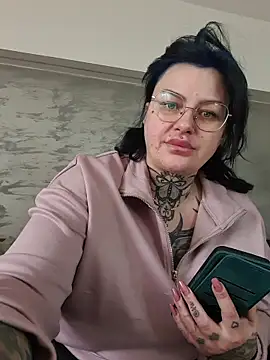 curvyyanna (F milf) - SPANK ASS 20x