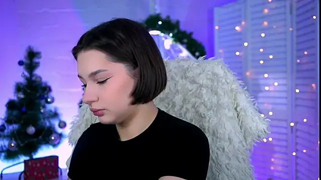 kimclarks_ (G teen) - MacBook for me💟