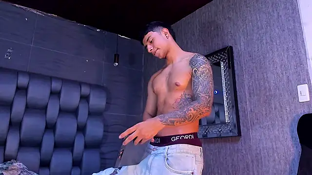 jaze_bradley (M young) - NAKED