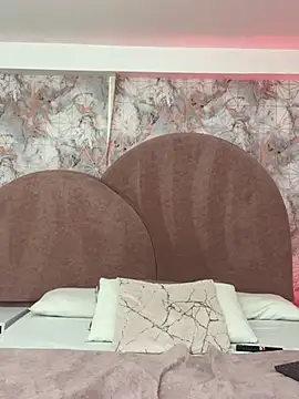 Webcam Model (Mia-Ghost)  is live.Free join now!