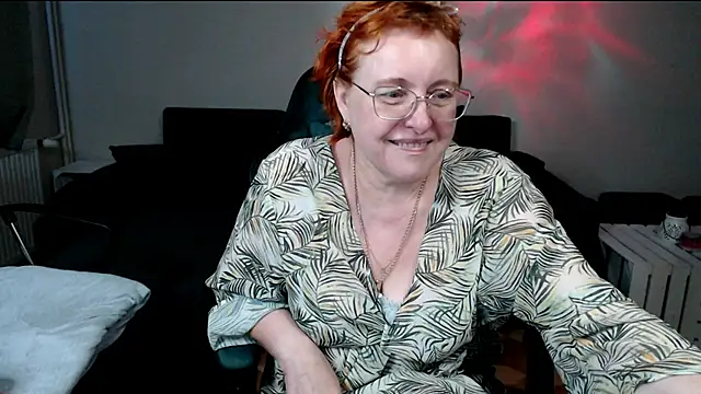 joannaandneighbour (G mature) - Blowjob