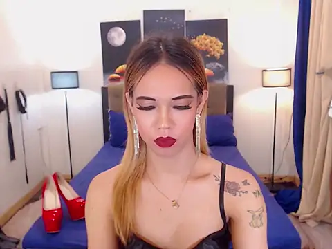 preciousamore (T young) - Smile and Merry Christmas Precious! <3