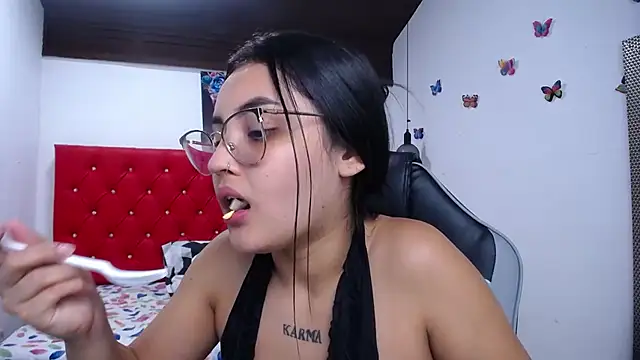 kathe-mills235 webcam