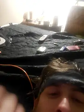 Bottomslut4tops84 webcam