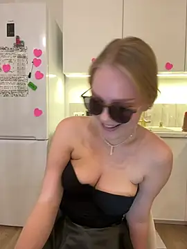 little_forest_elf (F young) - Play with dildo💋