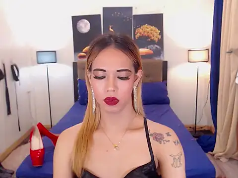 preciousamore (T young) - Smile and Merry Christmas Precious! <3