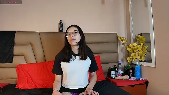 crimsonsecretts (G teen) - show