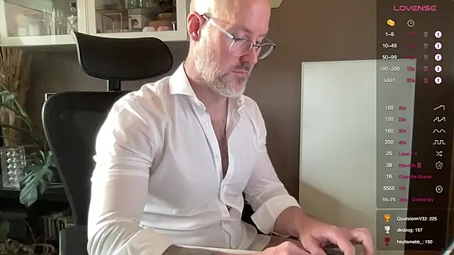 the_new_fit_rubinho (Ask my age) - buzz my ass, edge me good & make me cum!