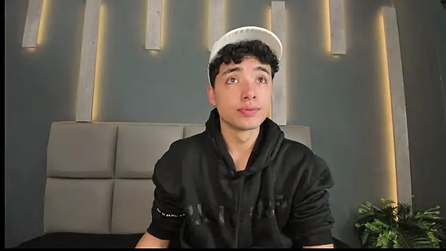 matt_wolf_ (M twink) - ICE ON MY BALLS