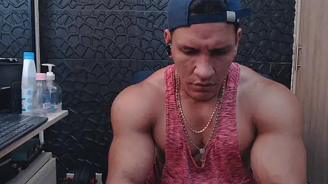 viktor_herrera - Viktor_herrera's free webcam