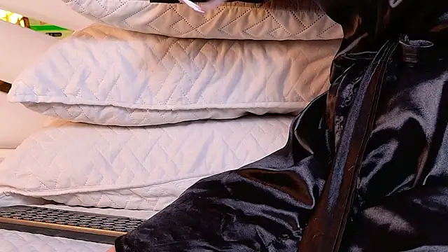 ambar_rosse25 - Ambar_rosse25's free webcam - UK Sex Cams