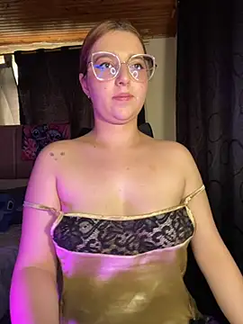 Webcam Model (CoraVibes)  is live.Free join now!