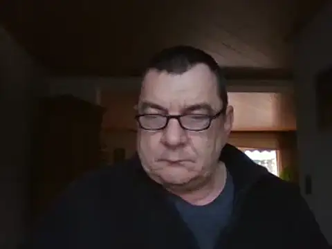 Webcam Model (Nobbie444)  is live.Free join now!