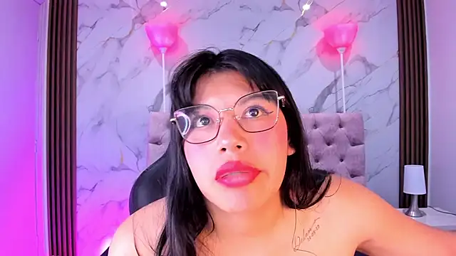 EsmeraldaChantre webcam