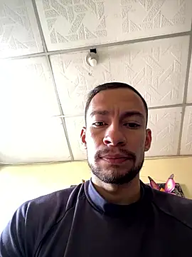 TyagoRoberts_ webcam