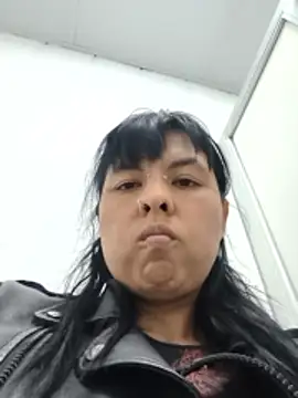 maria_lasexy (F milf) - Juego en mi escritorio