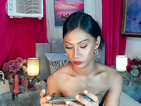 Tarah_MC_Collins webcam