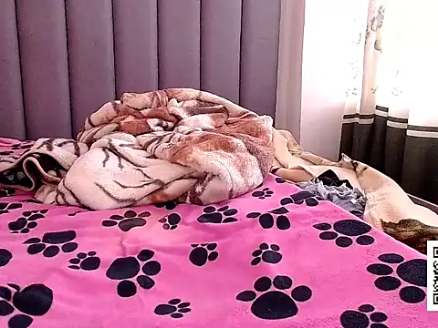 saara_johnson496 - Saara_johnson496's free webcam - UK Sex Cams