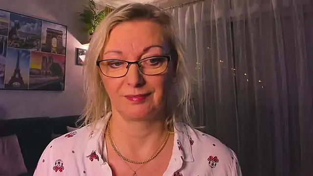 vanessa_chat - Vanessa_chat's free webcam - UK Sex Cams