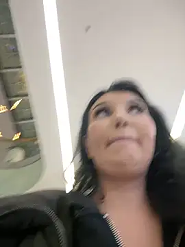 tisha_busty (F milf) - Play with fingers inside tight pussy