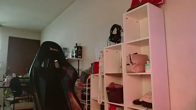 smokydee (F young) - Spit my tits