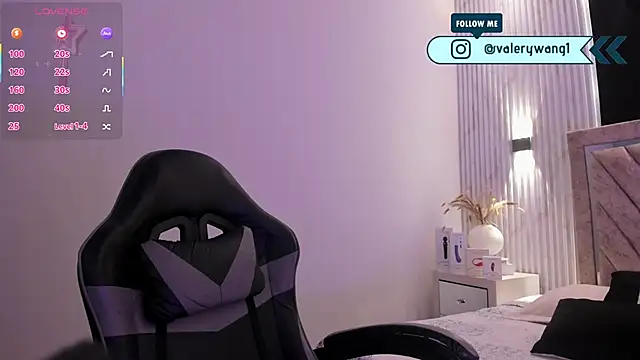 valery_wang (F young) - Doggy tease + Spanks x5min