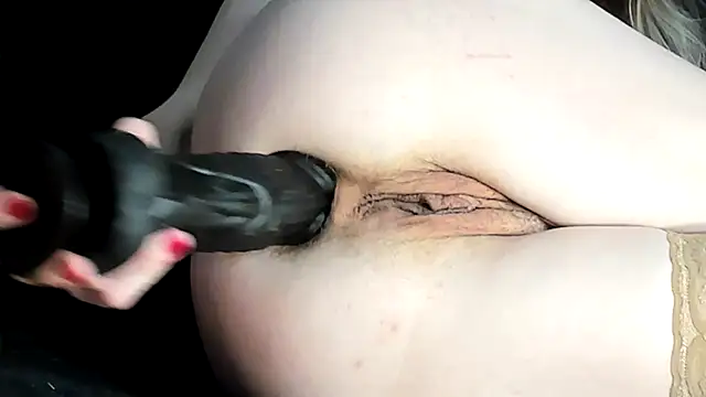 naughty__slave (F milf) - telephone in pussy