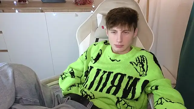 crisp1n (M young) - CUM SHOW