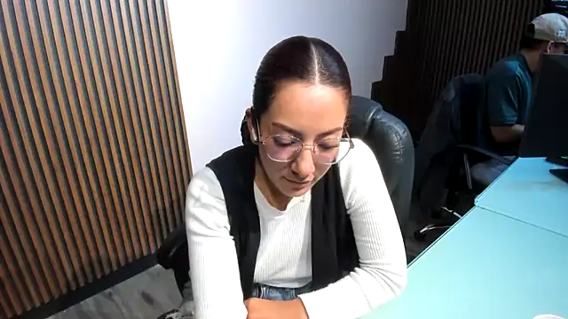 desk_desire (Ask my age) - If u send me 55 tips i send control link