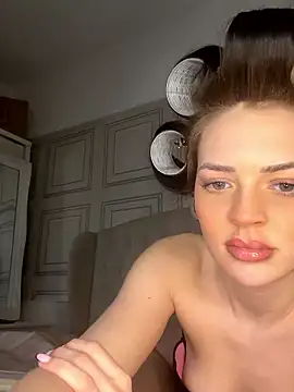 beabeaxox (F teen) - Tease 🐱💋