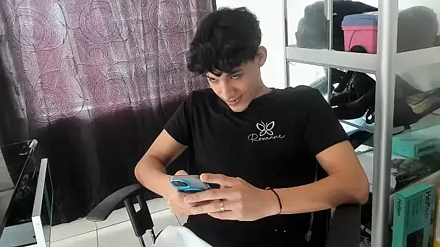 maxstar26 (M young) - flash cock wakes up 🍆🥵