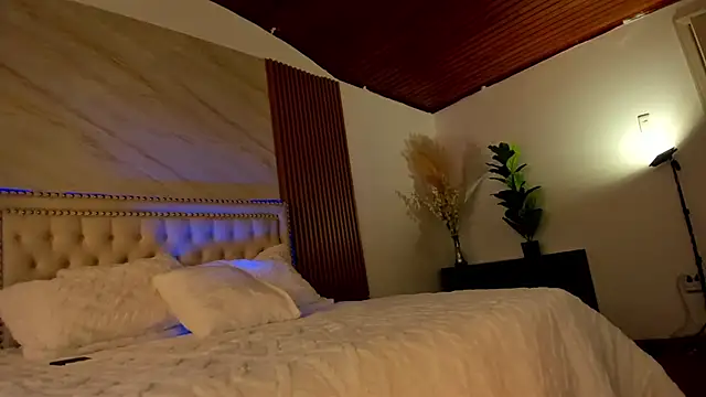 valery_kai (F young) - EROTIC AND SEXUAL DANCE