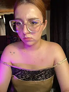 Webcam Model (CoraVibes)  is live.Free join now!