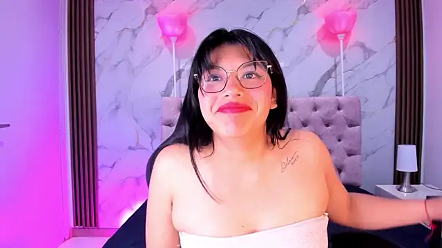 EsmeraldaChantre webcam