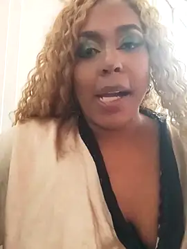 Webcam Model (ELLA_KELLY)  is live.Free join now!