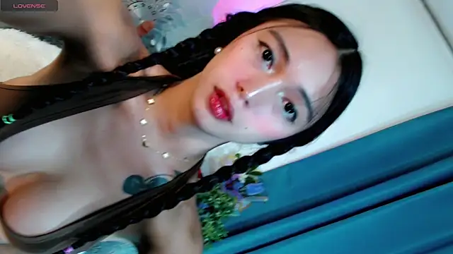 mia_holly18 webcam