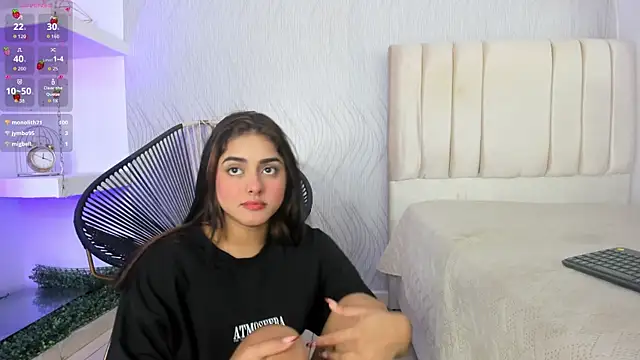 natalia_aguirre1 (F young) - RUB OILY FULL MY THIGHS