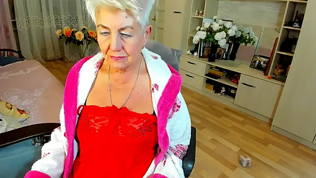 hotandmature (Ask my age) - chest-50. ass -100...naked . pussy -150